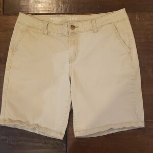 a.n.a Women's Beige Bermuda Shorts